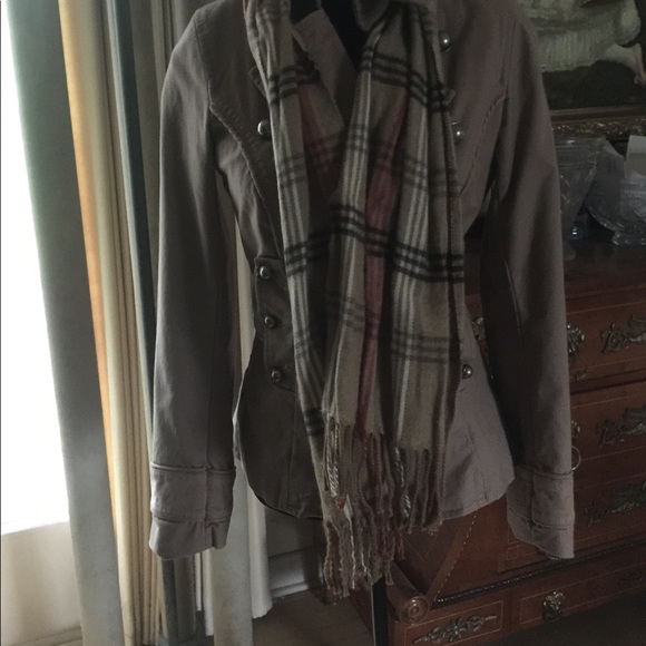 Beautiful khaki jacket with leopard lining - Picture 5 of 7